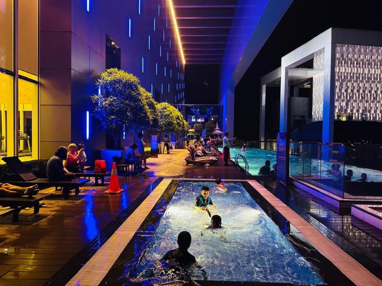 The Platinum Klcc By Comfort Suites Kuala Lumpur Exteriör bild
